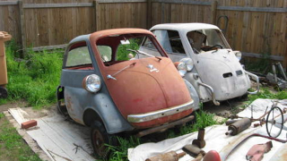 Illustration for article titled Don't Miss The Chance To Fill Your Yard With BMW Isettas